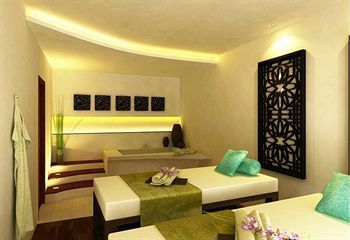 The Oriental Leyte Hotel Palo Bagian luar foto
